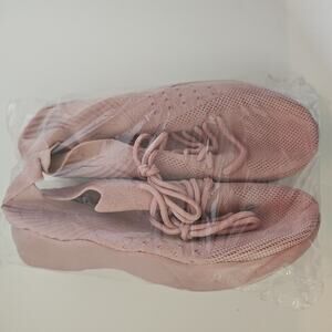 size 10 pink‎ slip on sneaker